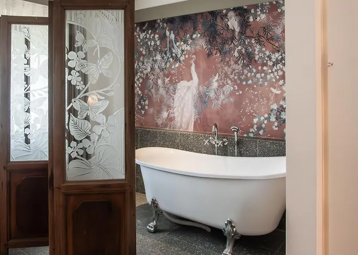 Miranamin Nest Liryo And Lantana - Luxury In Unique Historic - Indoor Plunge Pool, Self-service Breakfast, Garden View, Rooftop, Private Kitchen Apartment Manila