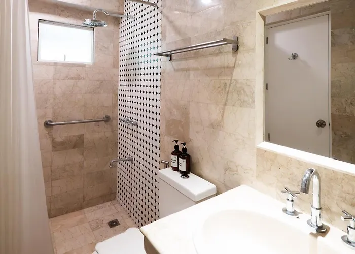 Miranamin Nest Liryo And Lantana - Luxury In Unique Historic - Indoor Plunge Pool, Self-service Breakfast, Garden View, Rooftop, Private Kitchen * Manila